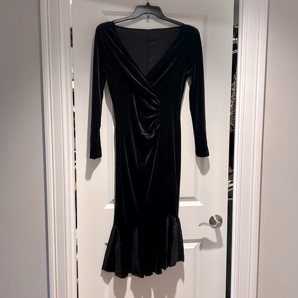 Velvet black tight dress